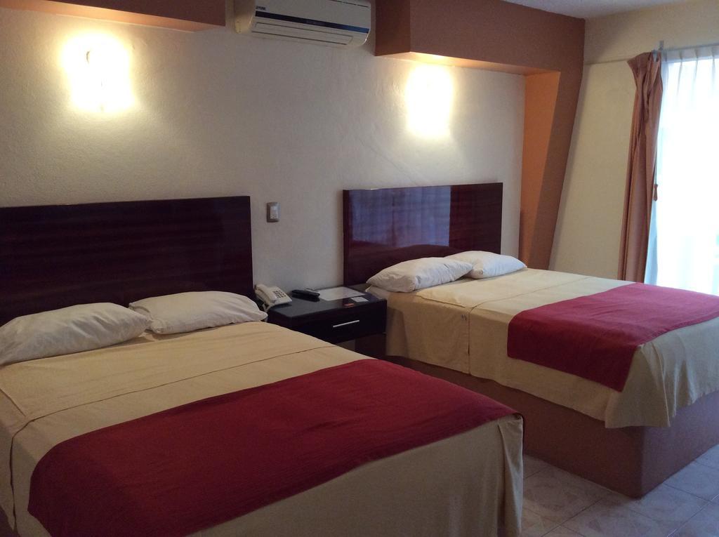 Hotel La Media Luna Inn Huejutla de Reyes Szoba fotó