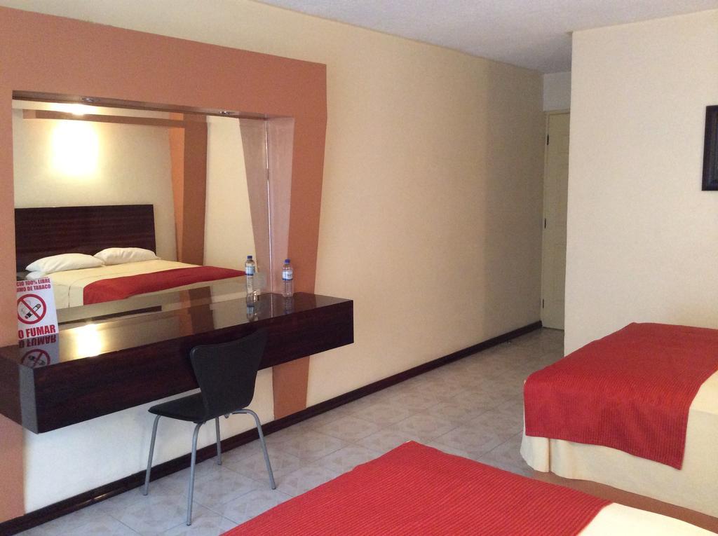 Hotel La Media Luna Inn Huejutla de Reyes Szoba fotó