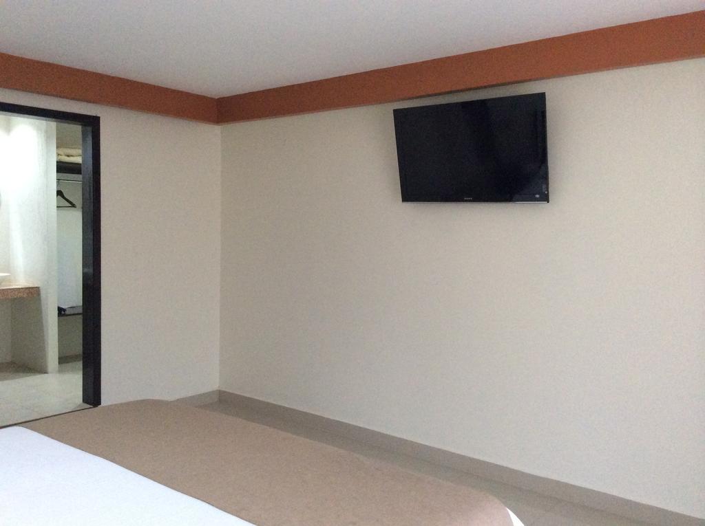 Hotel La Media Luna Inn Huejutla de Reyes Szoba fotó